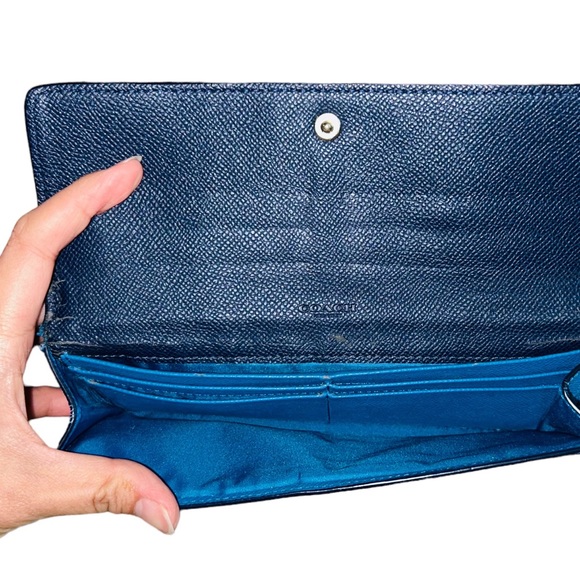 COACH Wallet - Picture 9 of 9